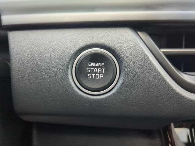 Used 2024 Kia Seltos EX FWD image 32