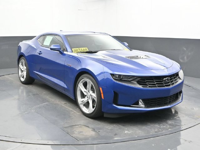Used 2023 Chevrolet Camaro LT w/ RS Package RWD image 6