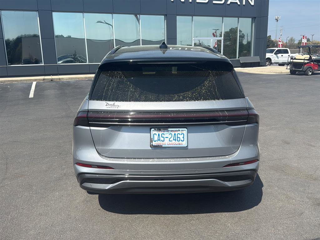 Used 2024 Lincoln Nautilus Reserve w/ Equipment Group 202A image 12