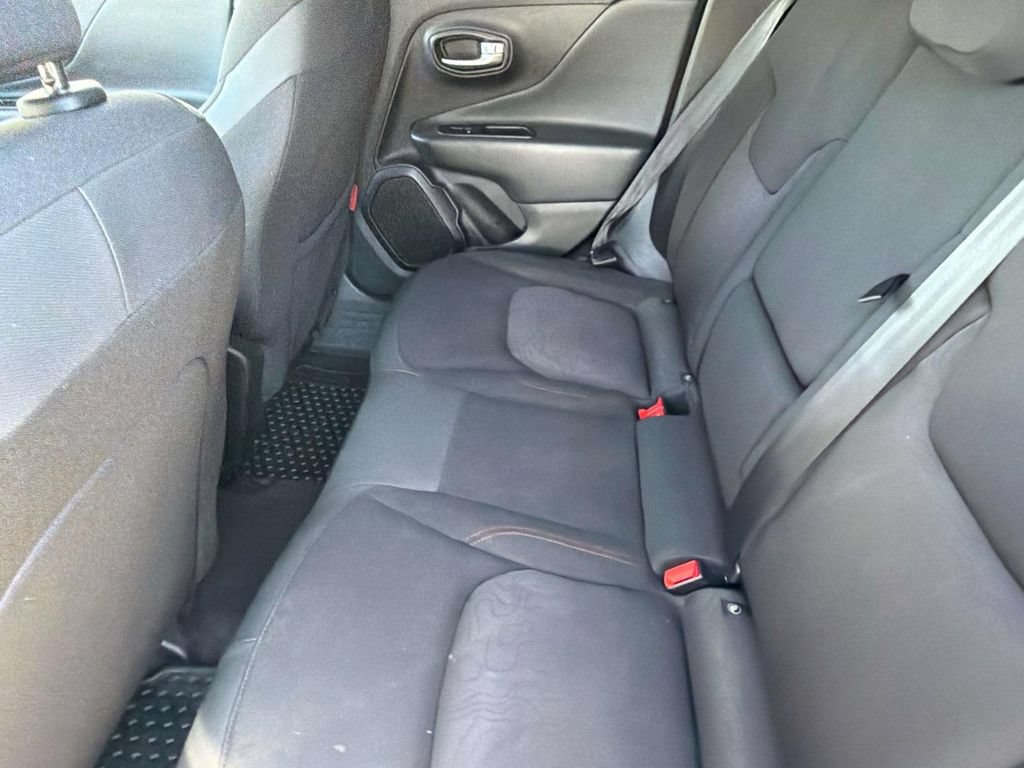 Used 2019 Jeep Renegade Trailhawk AWD/4WD image 30