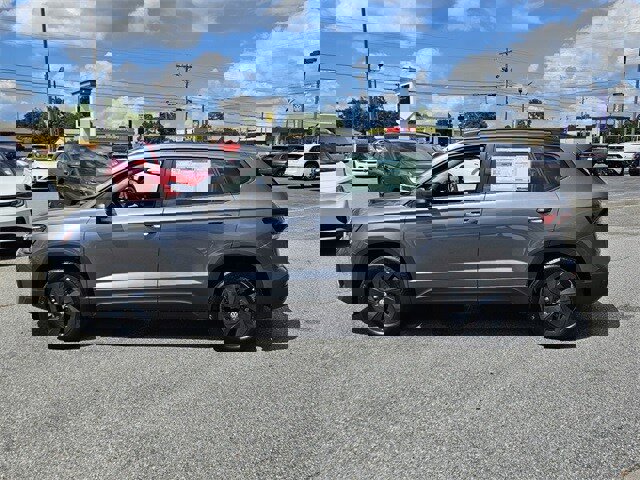 New 2025 Volkswagen Taos S image 4