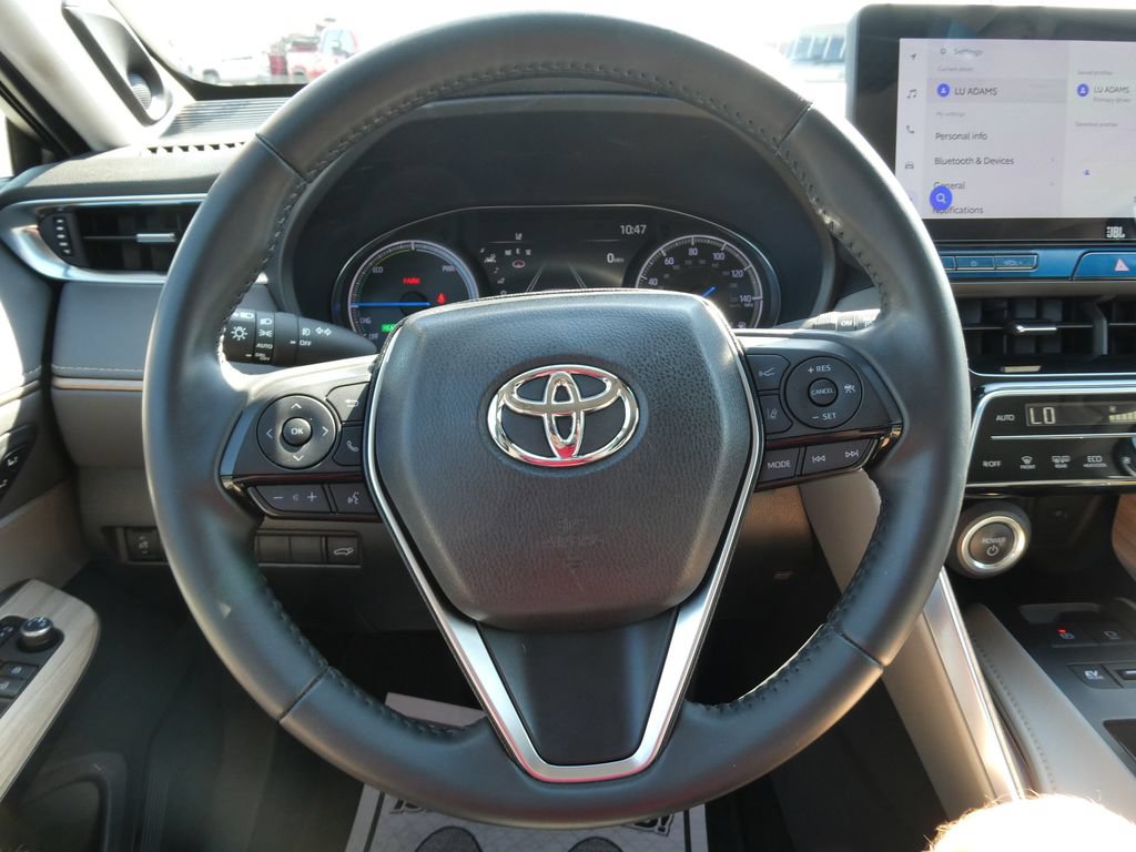 Used 2024 Toyota Venza XLE AWD/4WD image 37