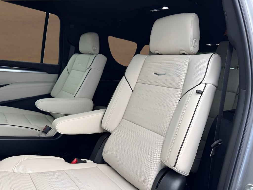 New 2026 Cadillac Escalade ESV Sport w/ Touring Package AWD/4WD image 18