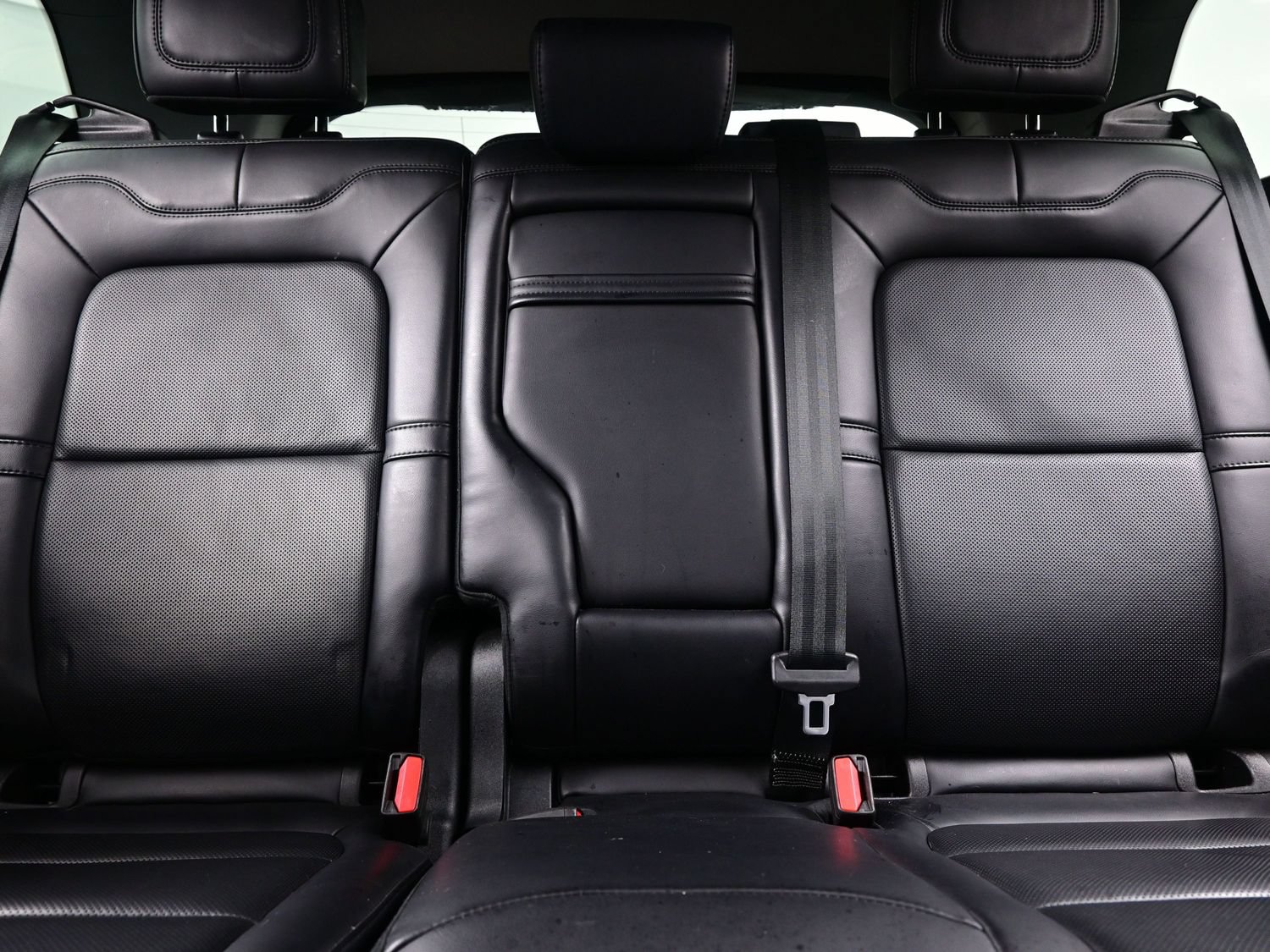 Used 2022 Lincoln Corsair AWD w/ Premium Package image 16