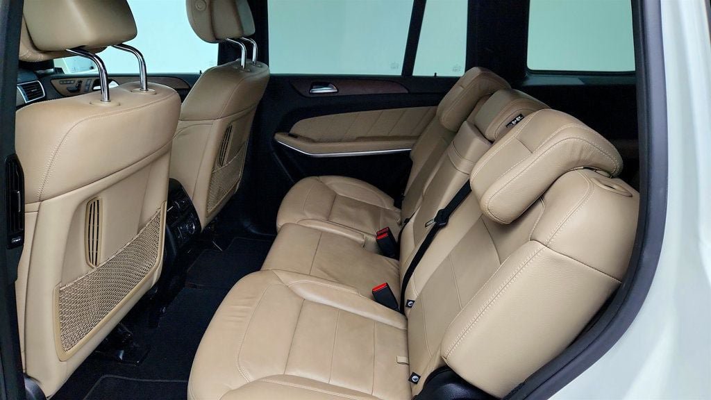 Used 2016 Mercedes-Benz GL 550 4MATIC image 21