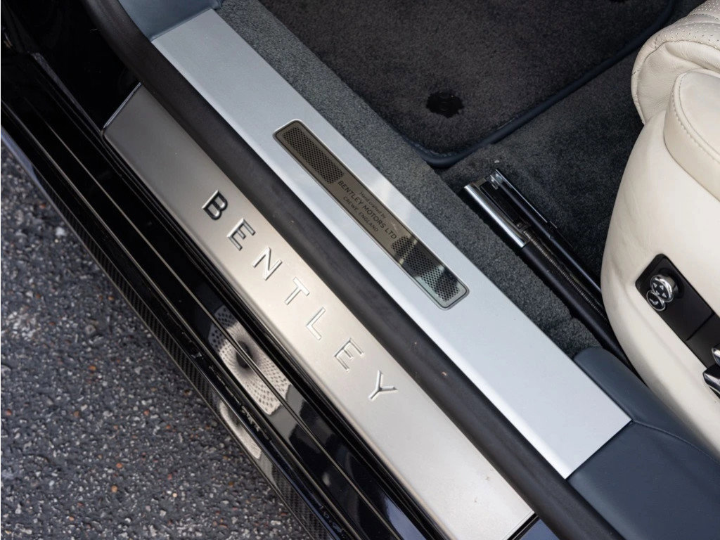 Certified 2022 Bentley Flying Spur W12 image 33