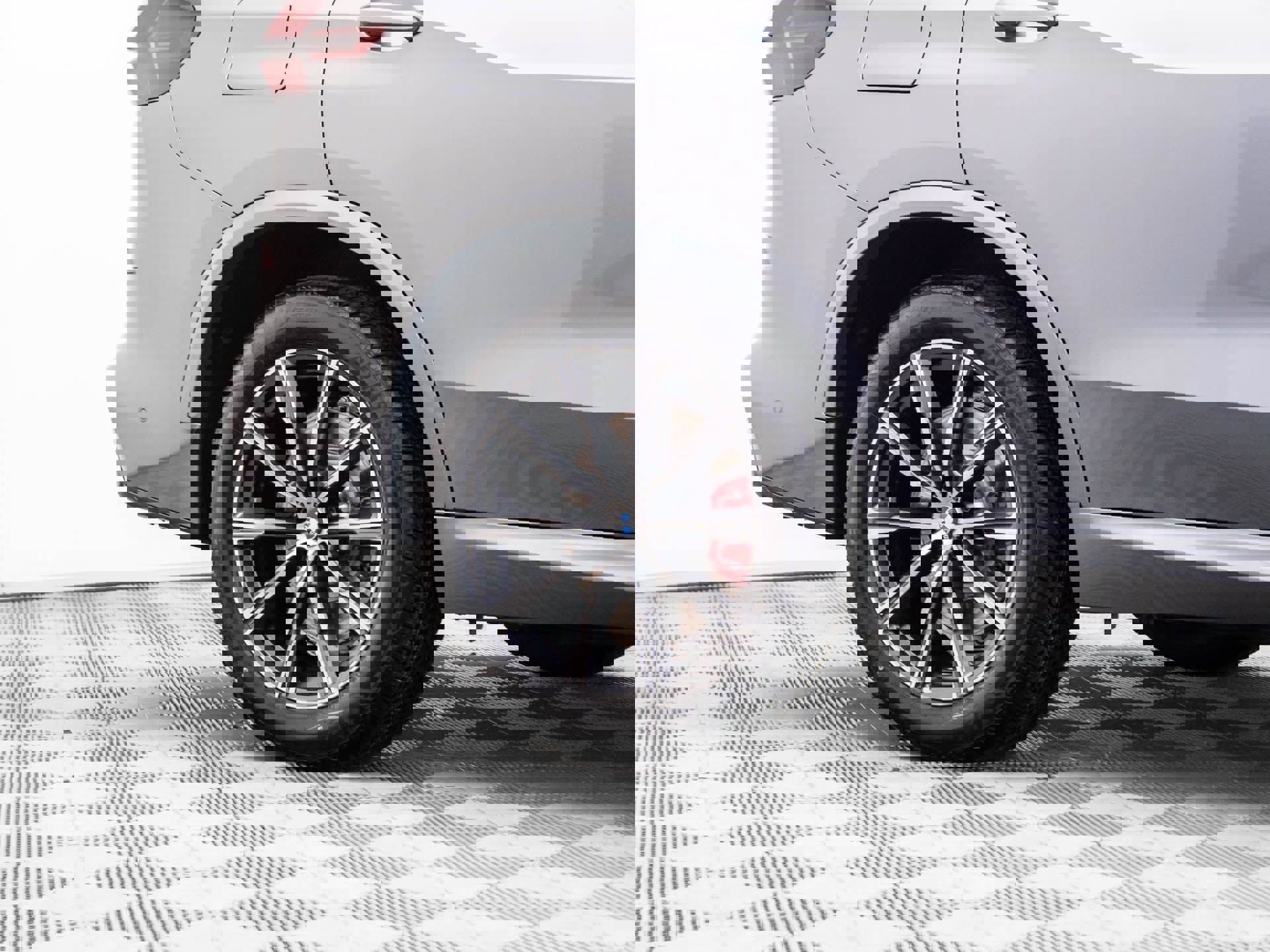 New 2026 BMW X5 M60i w/ Executive Package image 36