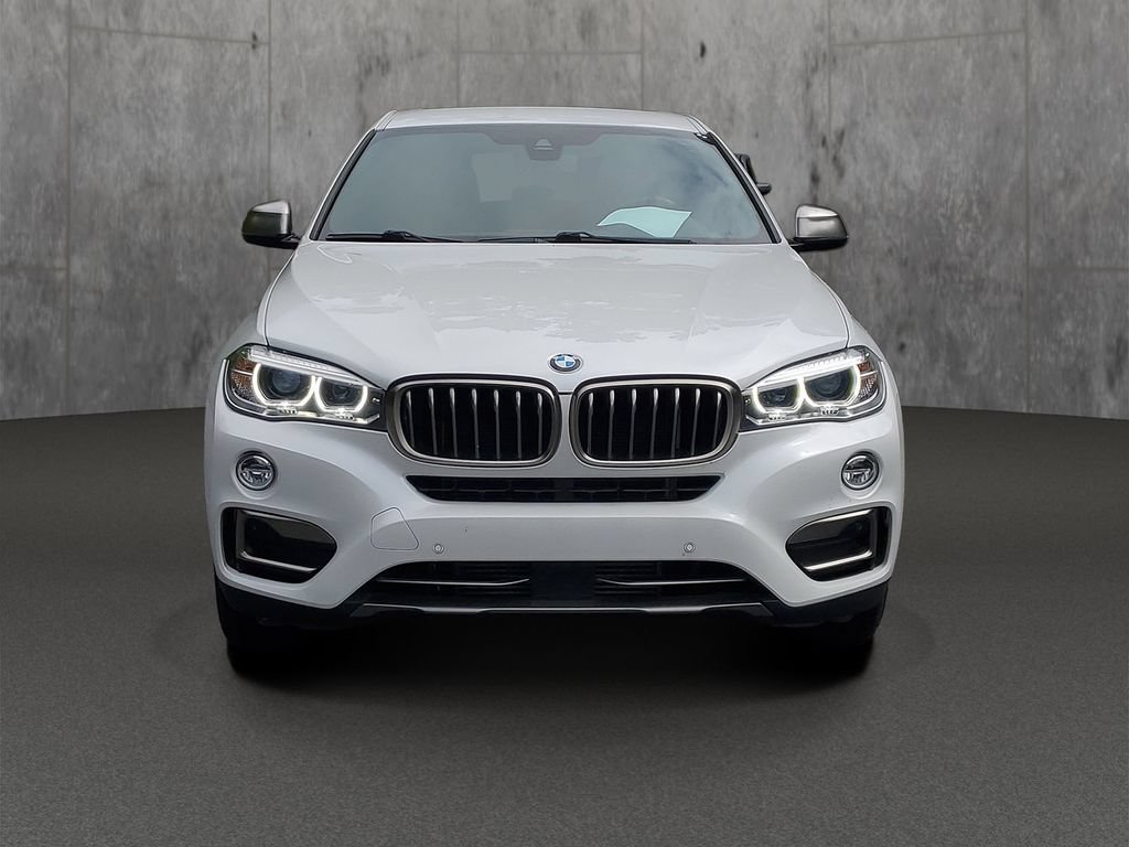 Used 2018 BMW X6 sDrive35i RWD image 2