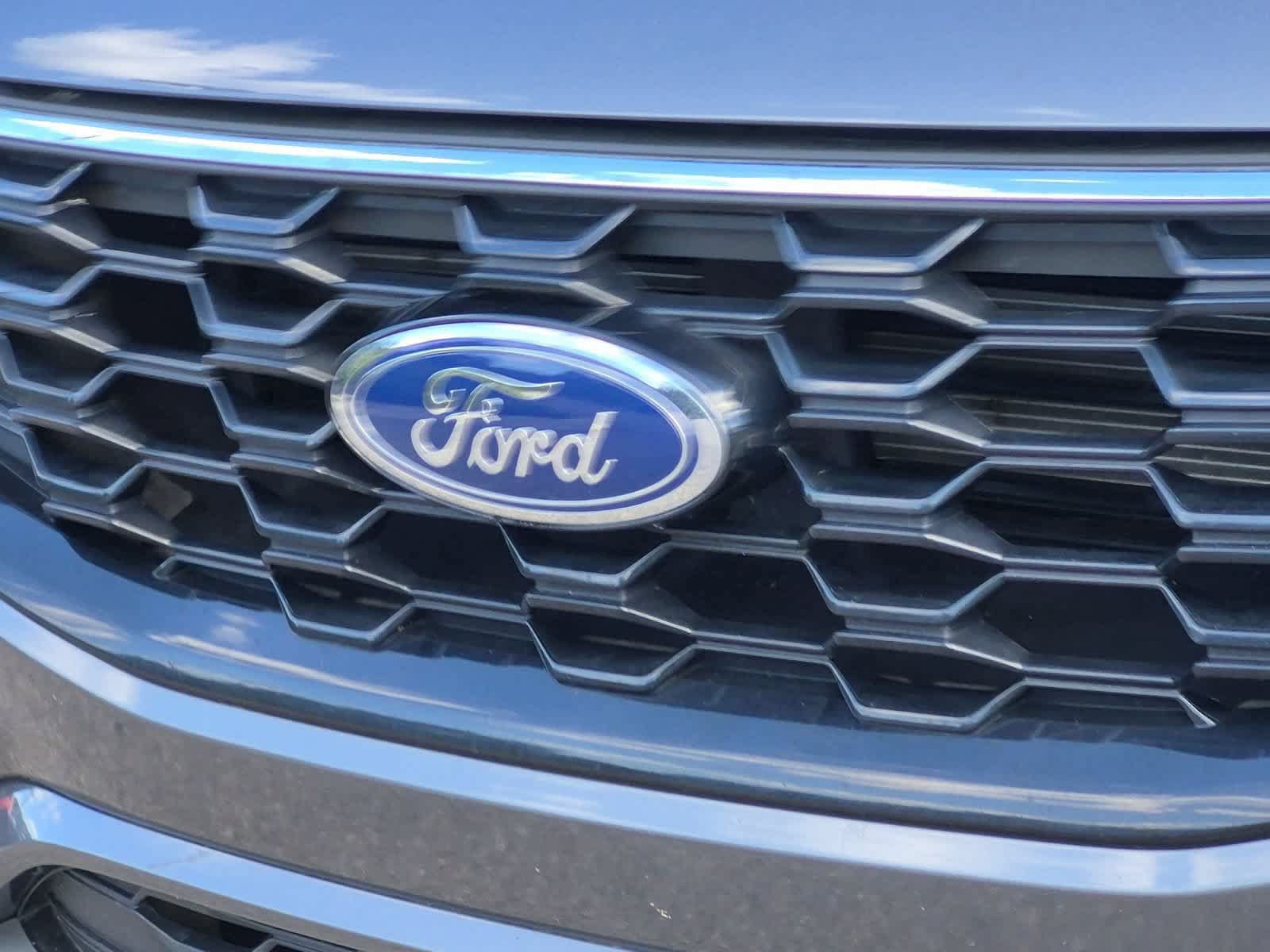Certified 2024 Ford Escape ST-Line w/ Tech Pack #1 AWD/4WD image 12