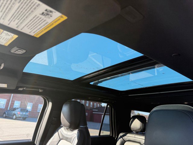 Used 2018 Lincoln Navigator L Reserve w/ Cargo Package image 4