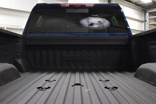 Used 2023 Chevrolet Silverado 2500 High Country w/ Z71 Off-Road Package image 28