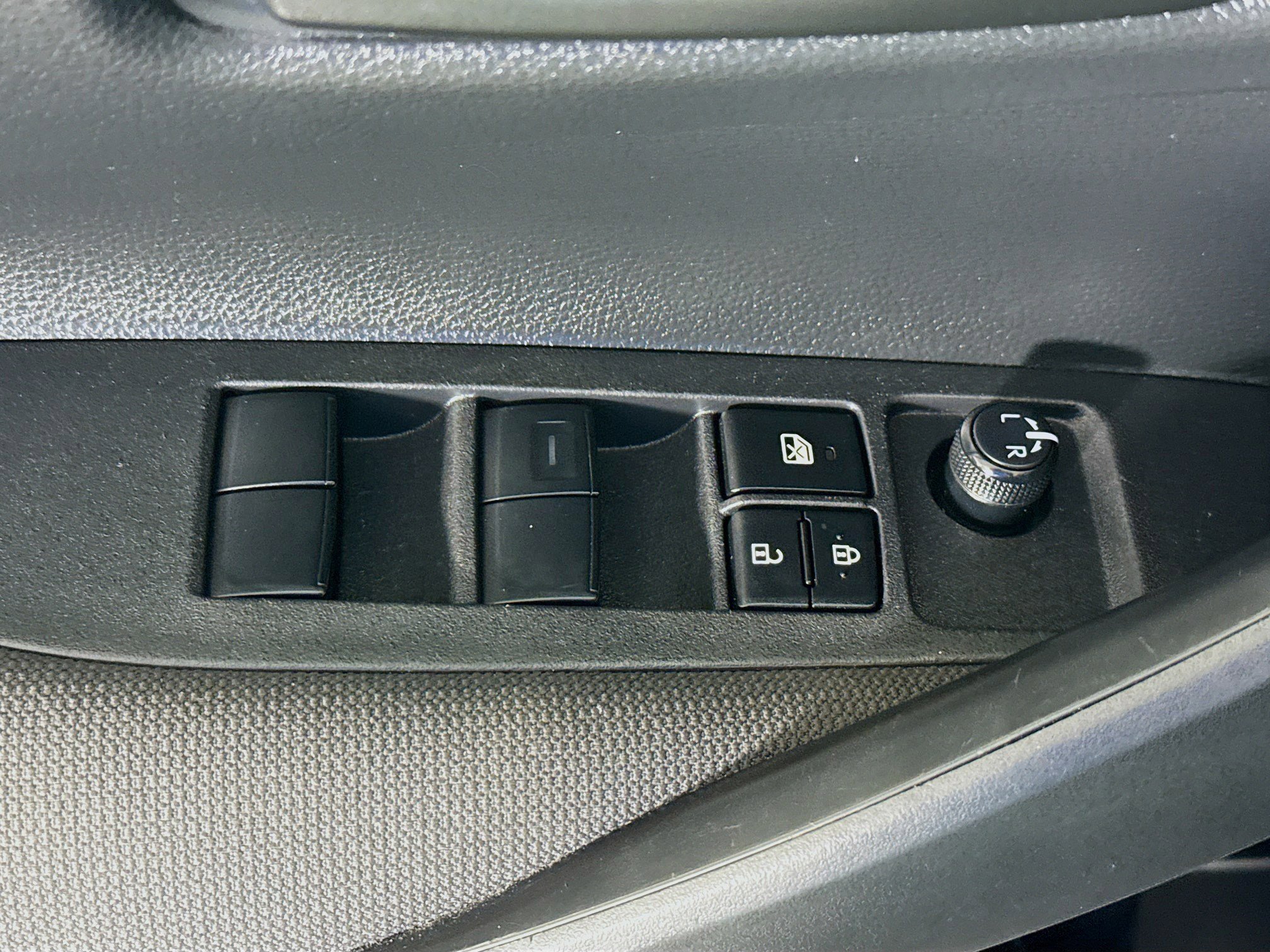 Used 2024 Toyota Corolla LE FWD image 23
