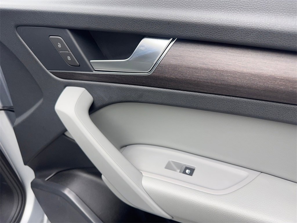 Used 2022 Audi Q5 2.0T Premium w/ Convenience Package image 50