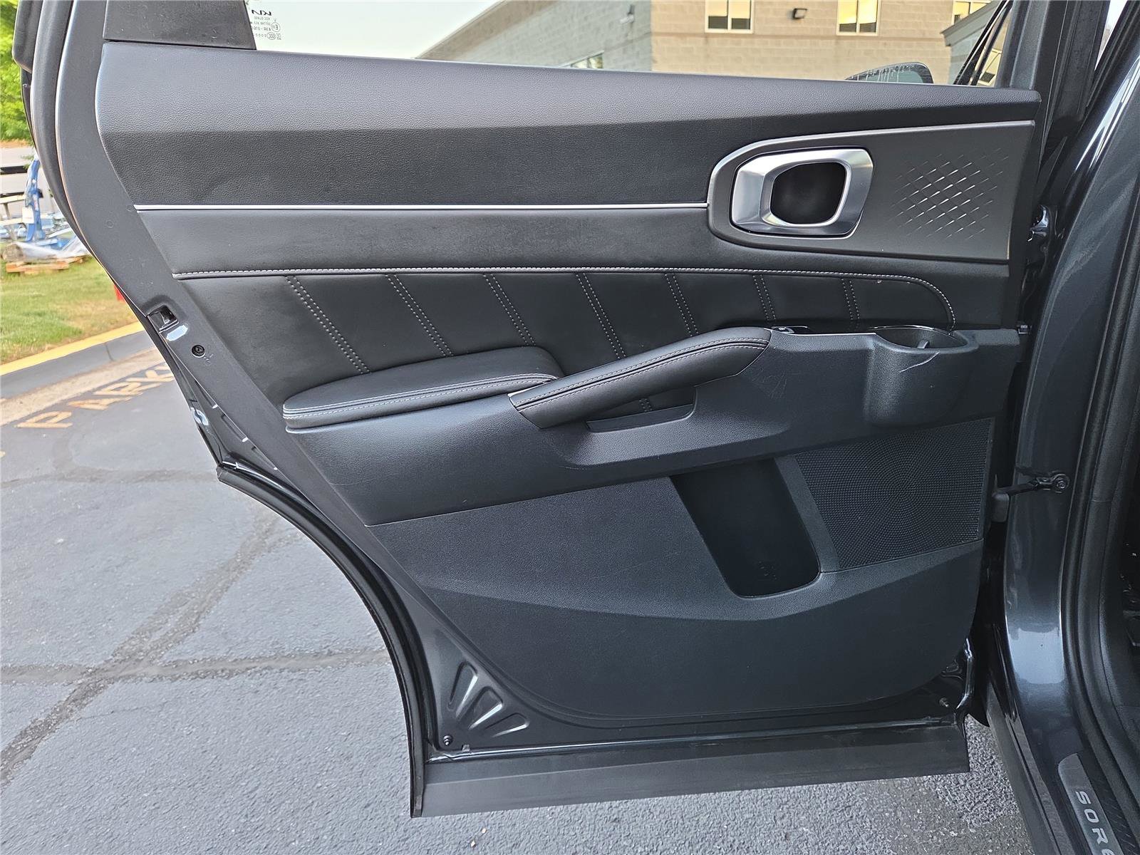 Certified 2023 Kia Sorento SX image 24