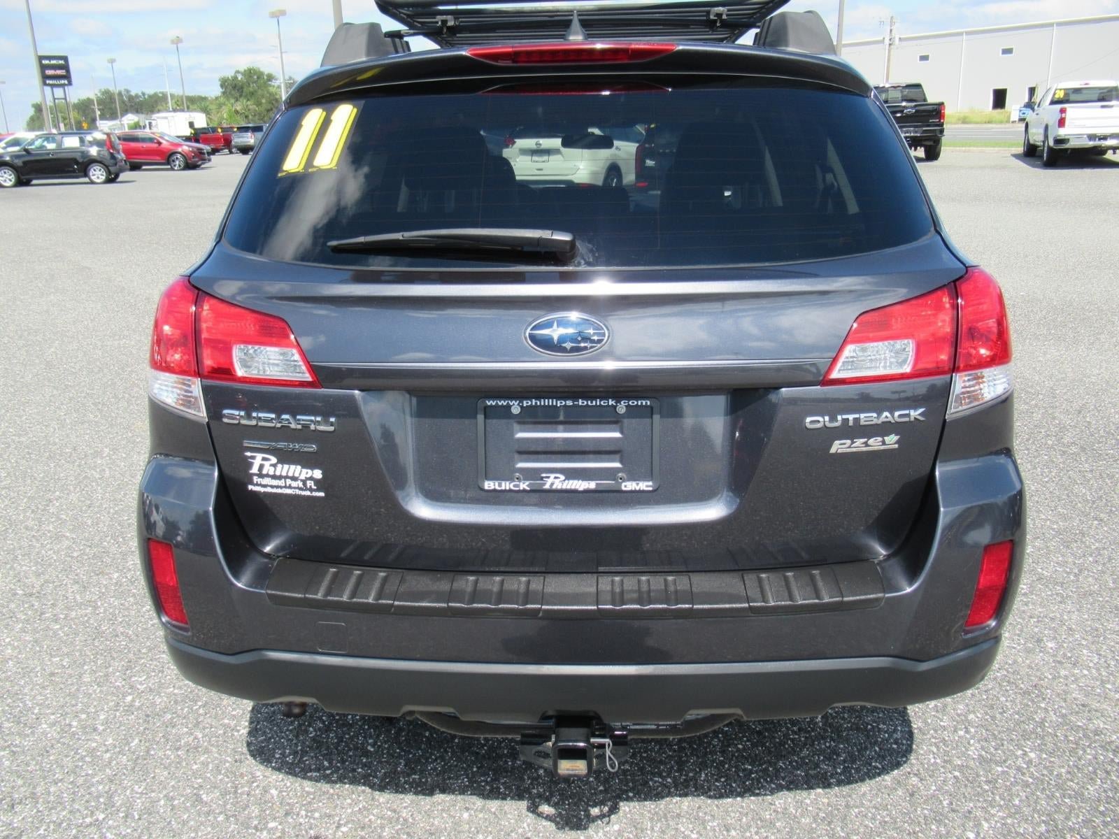 Used 2011 Subaru Outback 2.5i Limited AWD/4WD image 6
