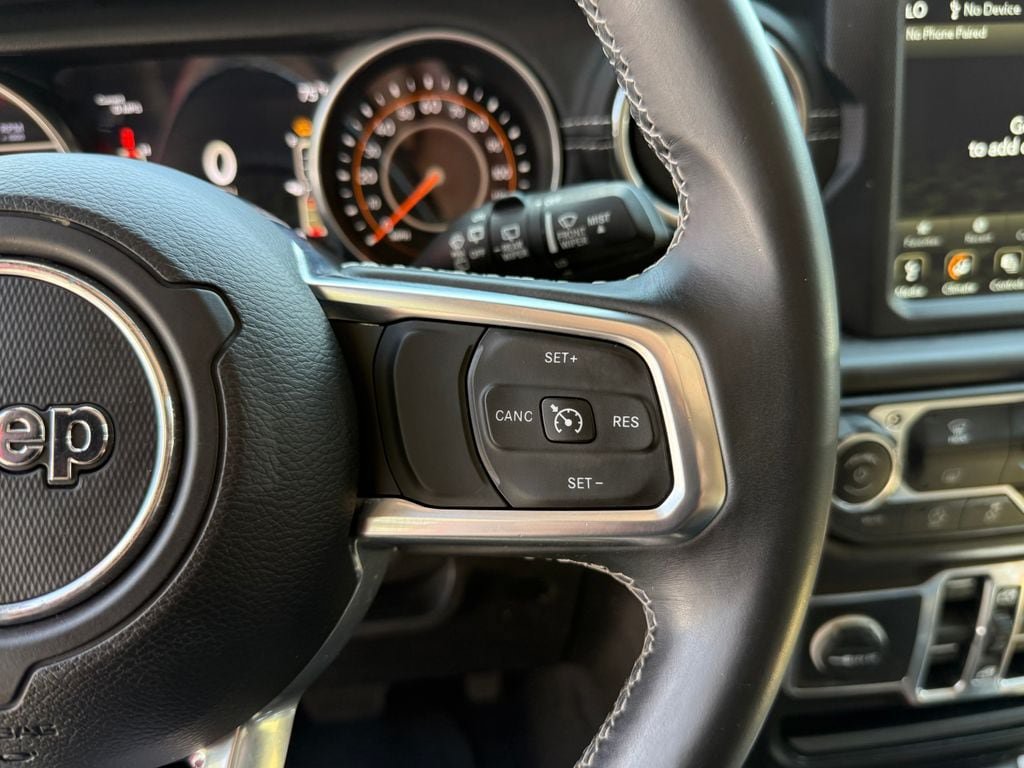 Used 2018 Jeep Wrangler Unlimited Sahara AWD/4WD image 25