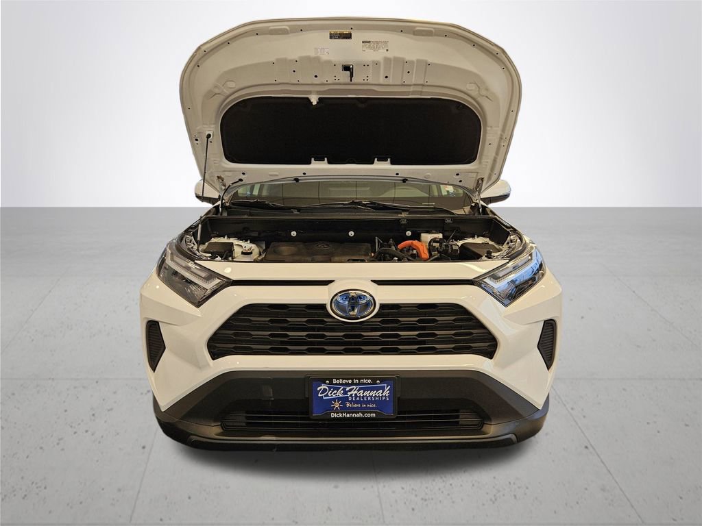 Used 2024 Toyota RAV4 LE image 4