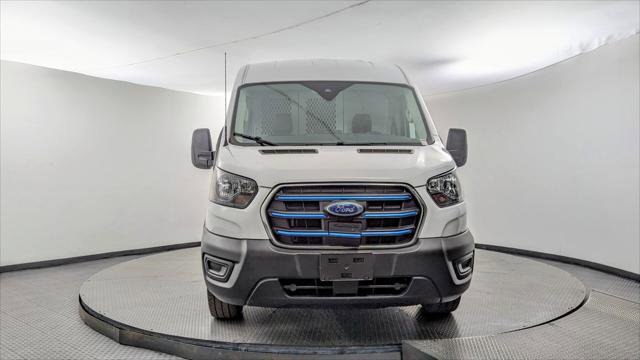 Used 2022 Ford E-Transit Medium Roof image 11