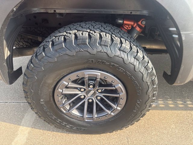 Used 2019 Ford F150 Raptor w/ Equipment Group 802A Luxury AWD/4WD image 6