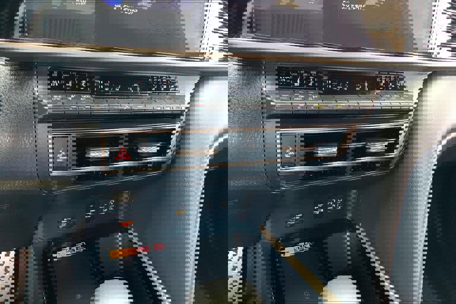 Used 2025 Toyota Camry XSE image 32