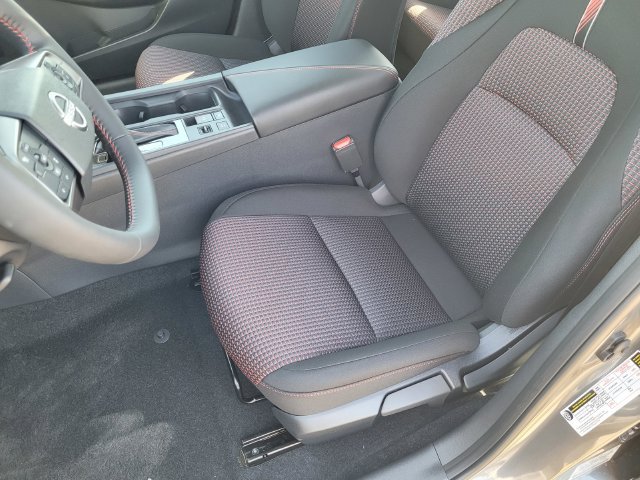 New 2027 Nissan Sentra SR FWD image 10