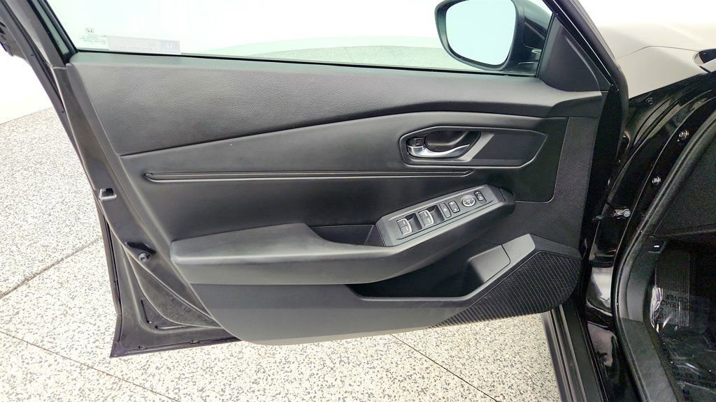 Used 2023 Honda Accord EX image 11