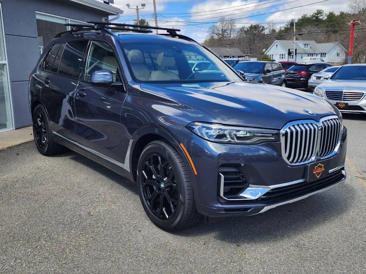 Used 2022 BMW X7 xDrive40i w/ Luxury Seating Package image 3