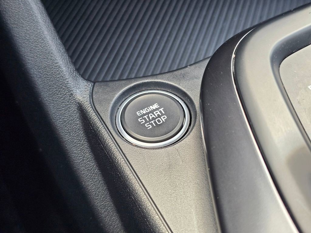 Used 2025 Kia K4 FWD image 33