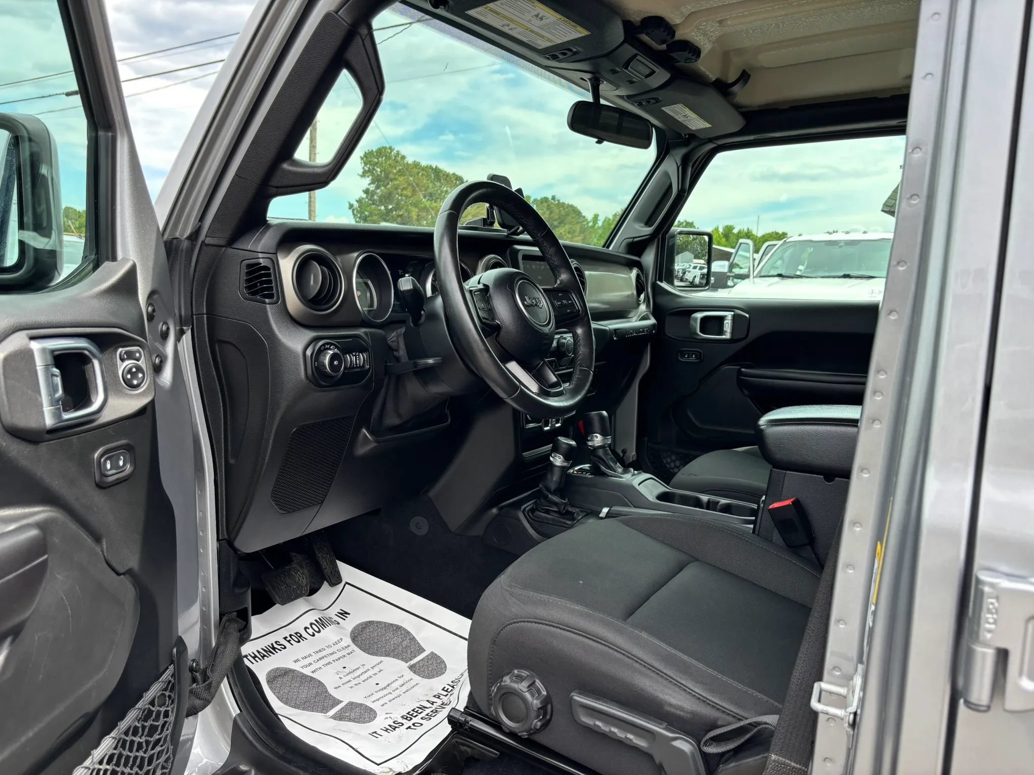 Used 2019 Jeep Wrangler Unlimited Sport S AWD/4WD image 18