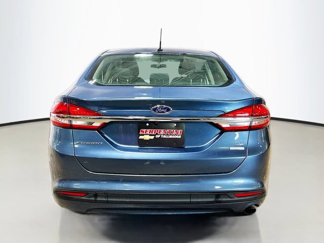Used 2018 Ford Fusion SE w/ Fusion SE Technology Package FWD image 7