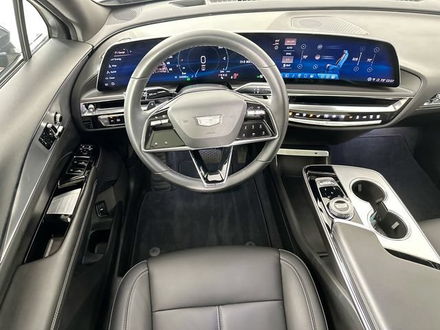 Used 2024 Cadillac Lyriq Tech AWD/4WD image 11
