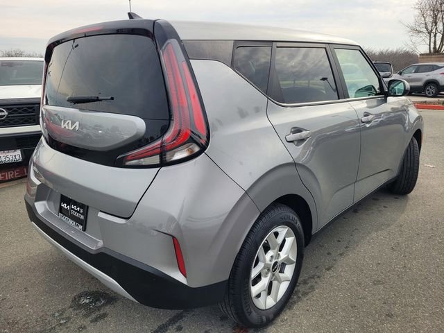 Used 2024 Kia Soul LX w/ Option Group 015 image 4