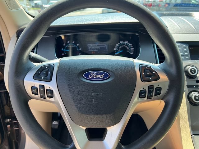 Used 2016 Ford Taurus SE FWD image 14