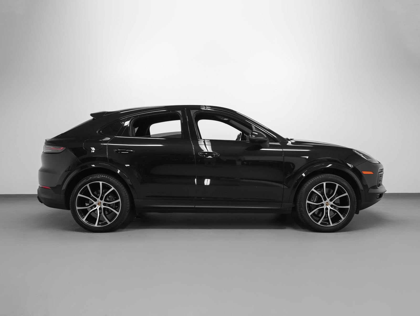 Certified 2022 Porsche Cayenne Platinum Edition AWD/4WD image 13