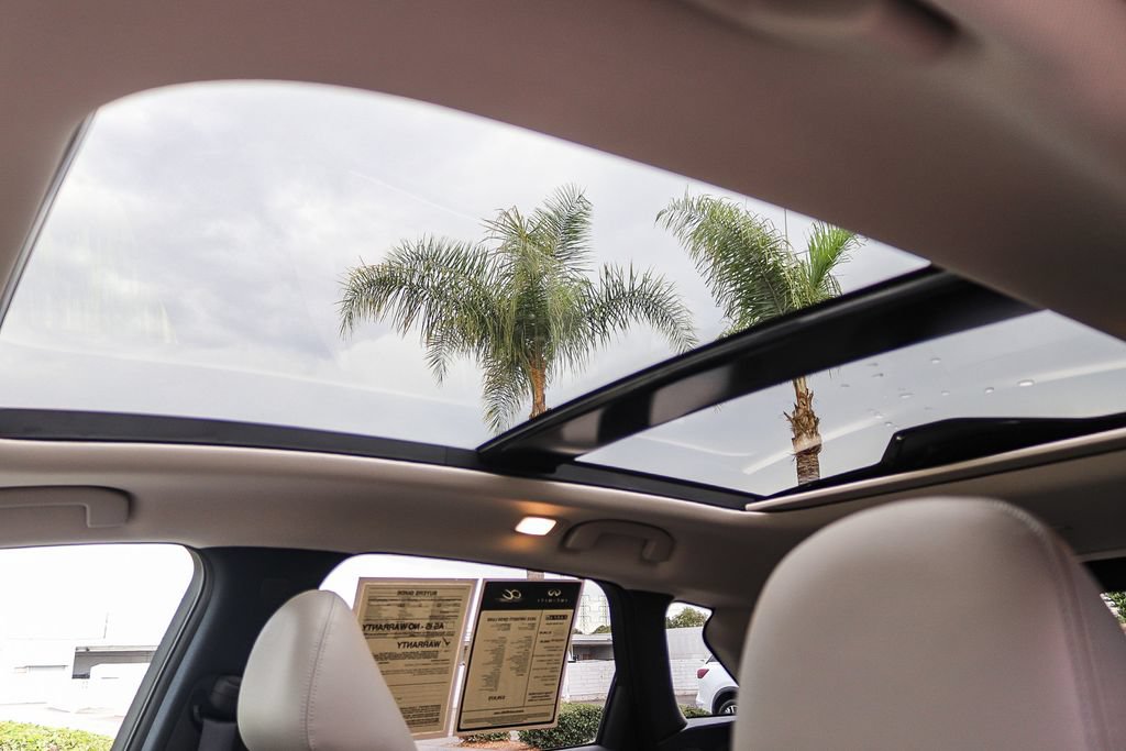 Certified 2023 INFINITI QX50 Luxe FWD image 25