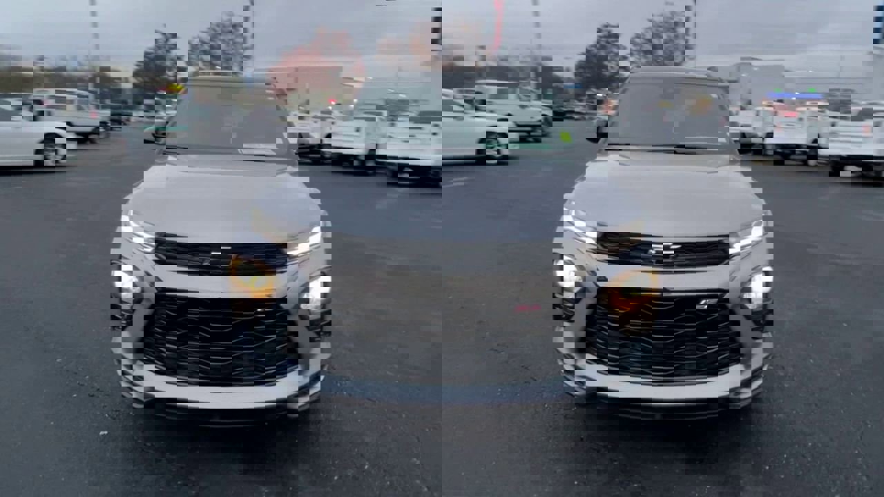 Used 2023 Chevrolet TrailBlazer RS image 3