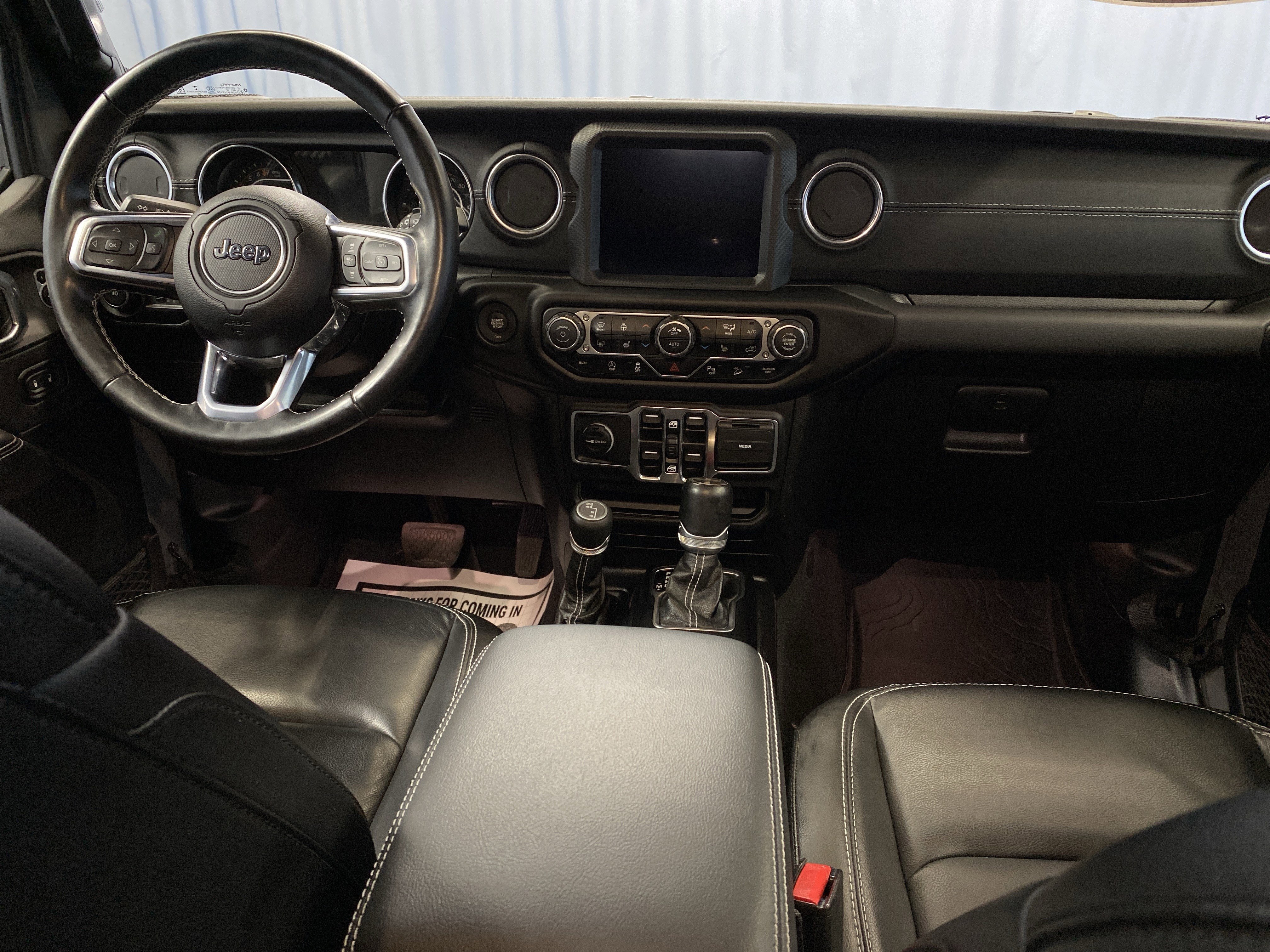 Used 2021 Jeep Wrangler Unlimited Sahara image 39