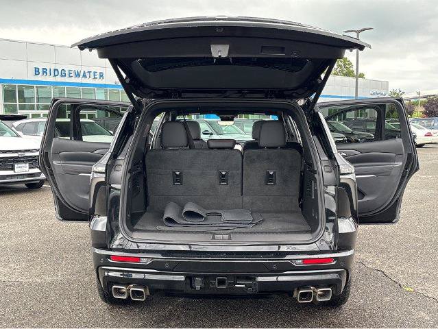 Used 2024 Chevrolet Traverse RS w/ LPO, Floor Liner Package AWD/4WD image 13