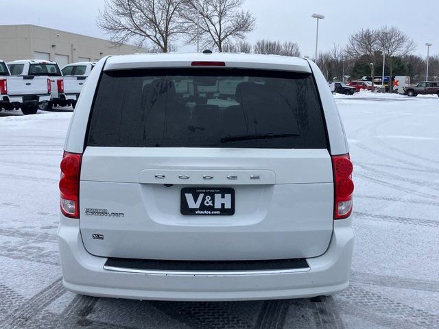 Used 2020 Dodge Grand Caravan SE image 24