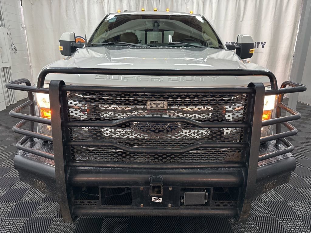 Used 2018 Ford F350 Lariat w/ Lariat Ultimate Package AWD/4WD image 3