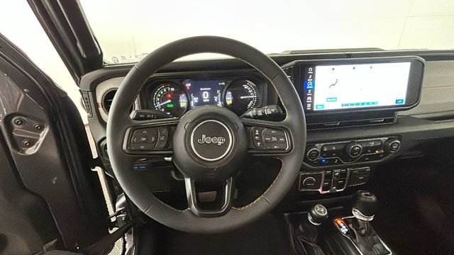 Used 2024 Jeep Wrangler Unlimited w/ Convenience Group AWD/4WD image 14