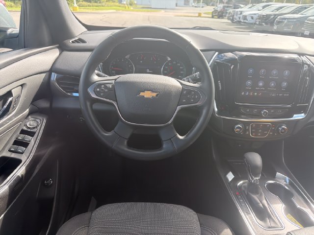 Used 2023 Chevrolet Traverse LT w/ Rear Camera Mirror Package AWD/4WD image 16