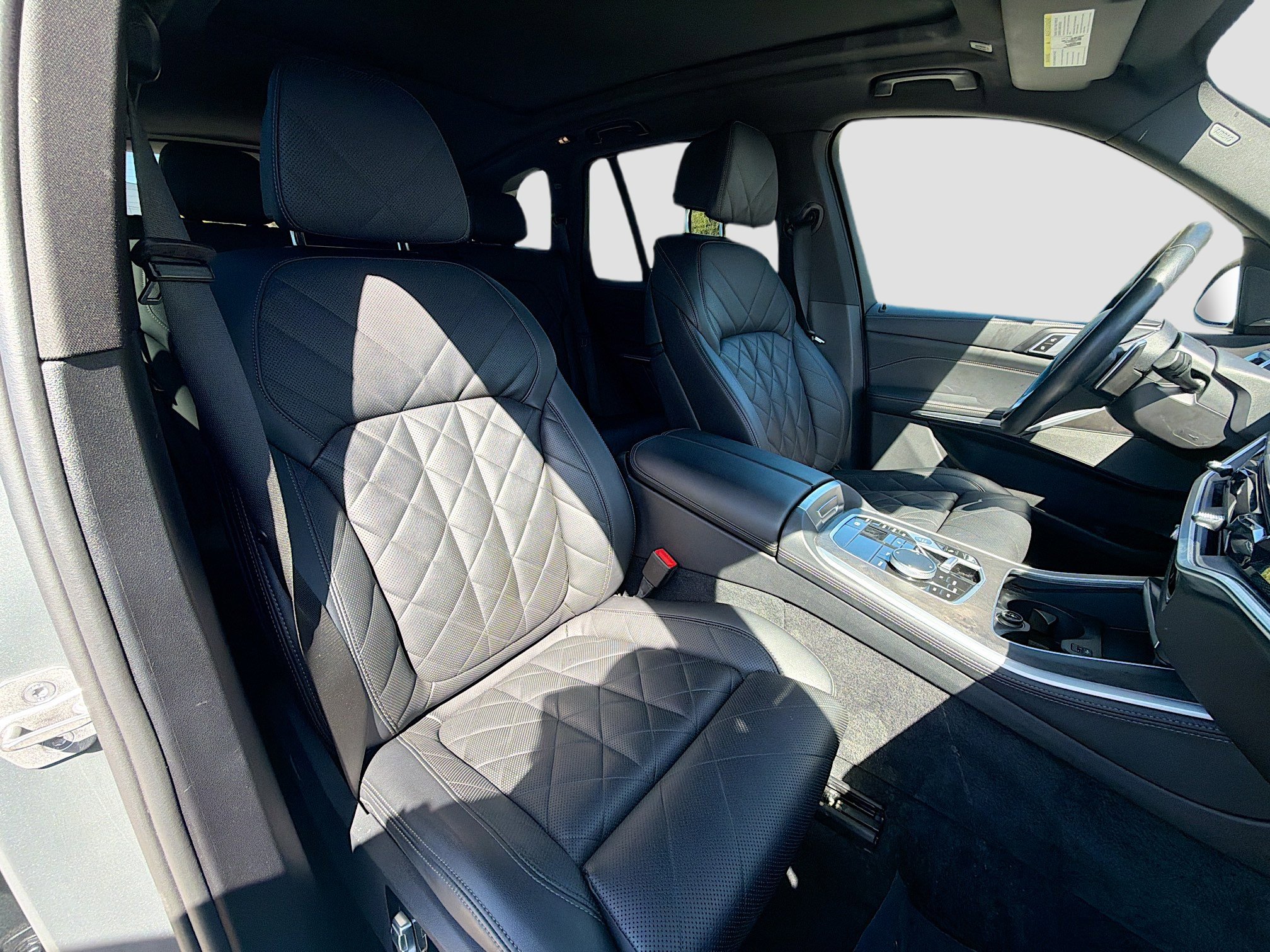 Used 2024 BMW X5 sDrive40i w/ Premium Package image 15