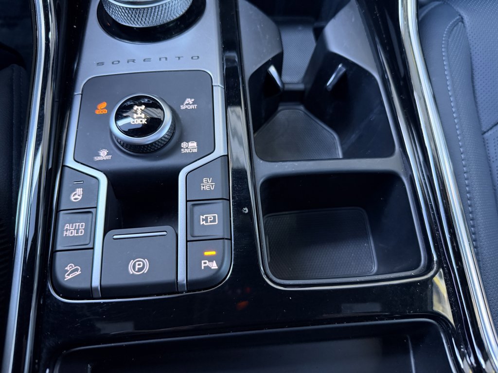 Used 2023 Kia Sorento SX Prestige image 26