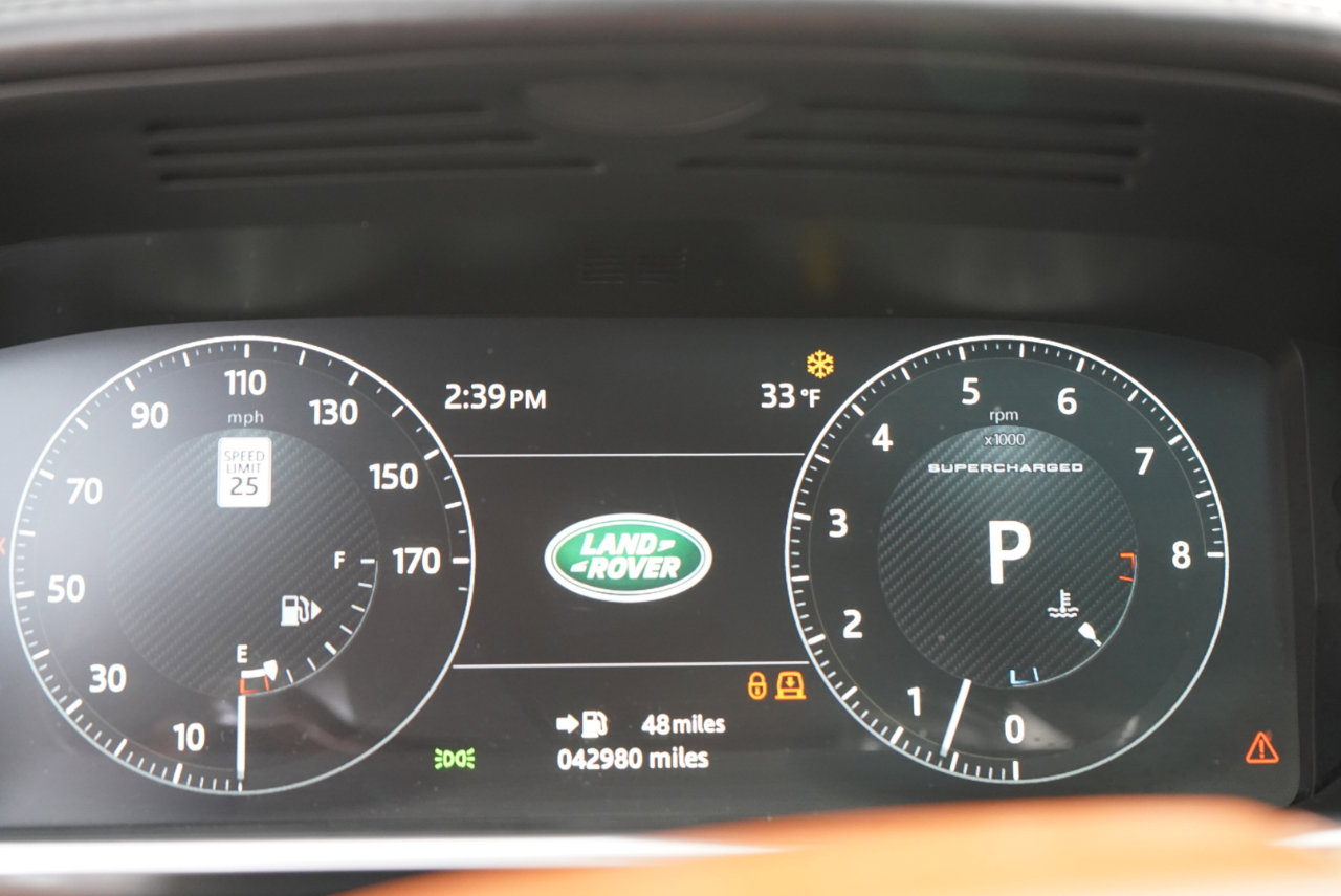 Used 2017 Land Rover Range Rover SV Autobiography Dynamic image 26