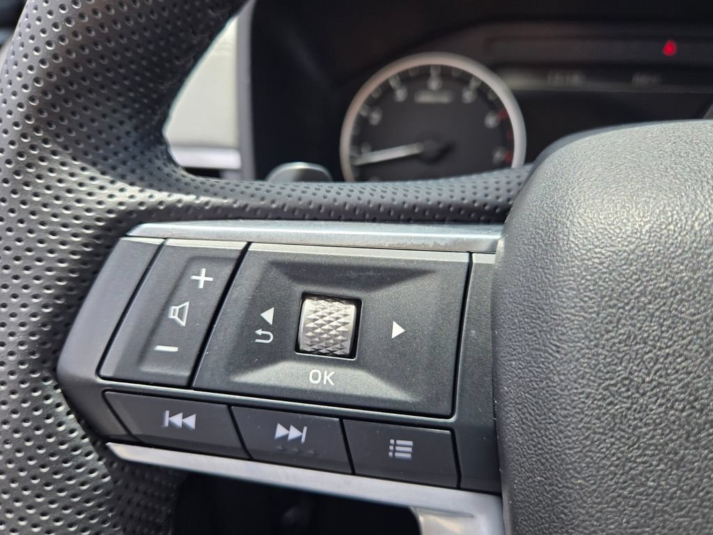 Used 2025 Mitsubishi Outlander SE FWD image 25