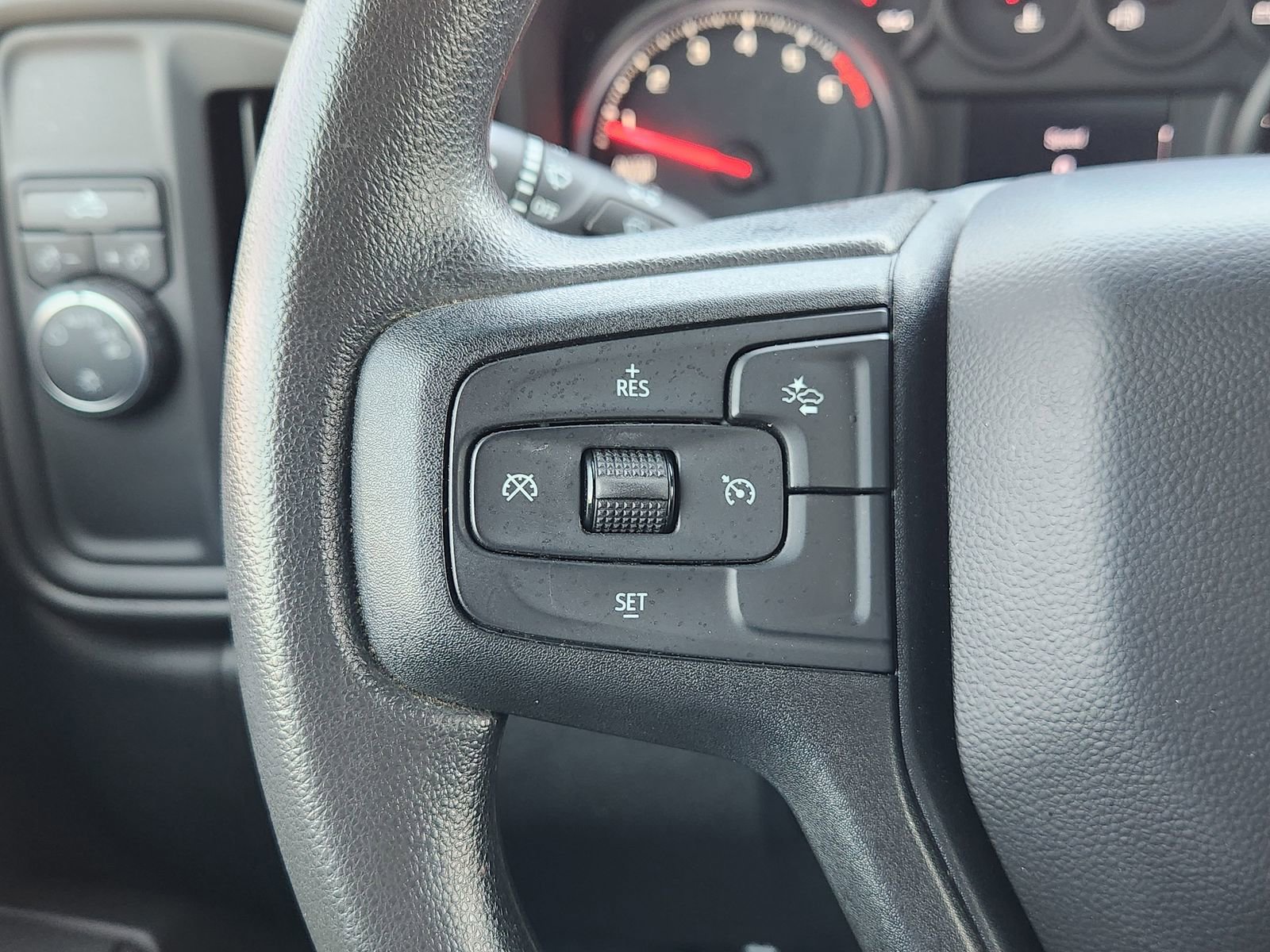 Used 2022 Chevrolet Silverado 1500 Custom image 32