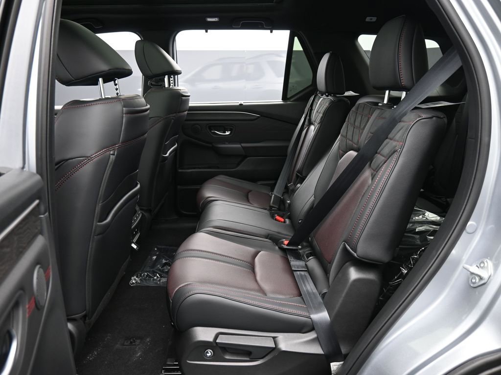 New 2026 Honda Pilot Black Edition image 36