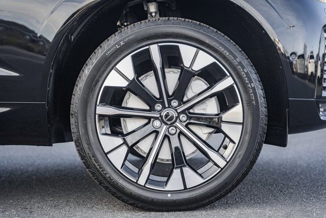 New 2026 Volvo XC60 B5 Plus w/ Protection Package Premier image 17