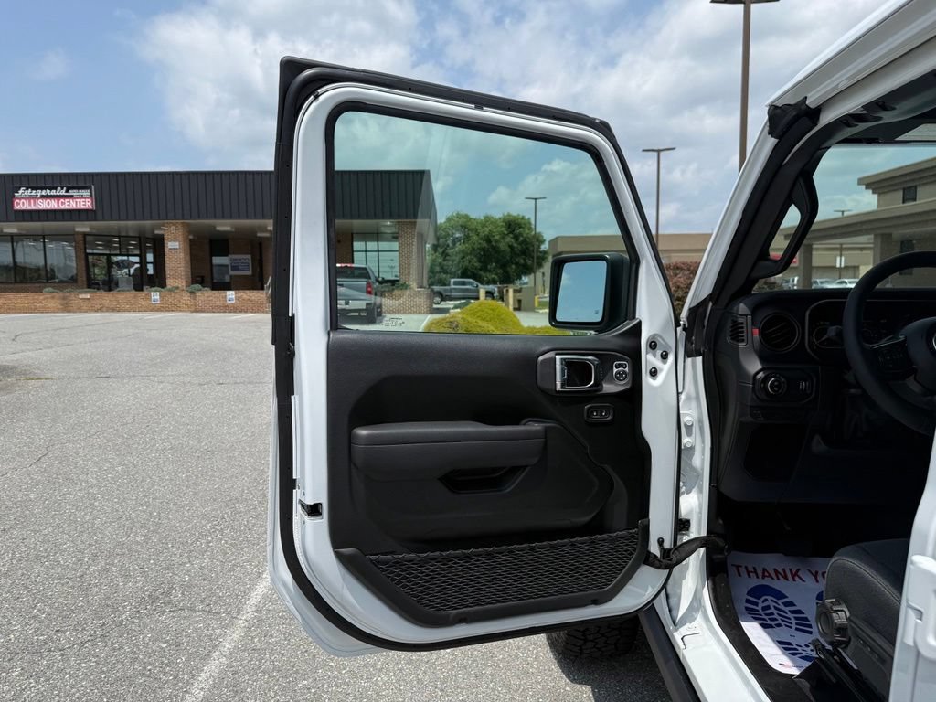 New 2026 Jeep Gladiator Mojave AWD/4WD image 14